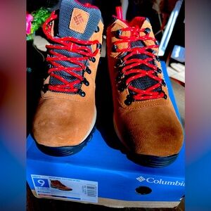 New Columbia men’s boots waterproof Newton Ridge Plus II Suede wp wide size 9